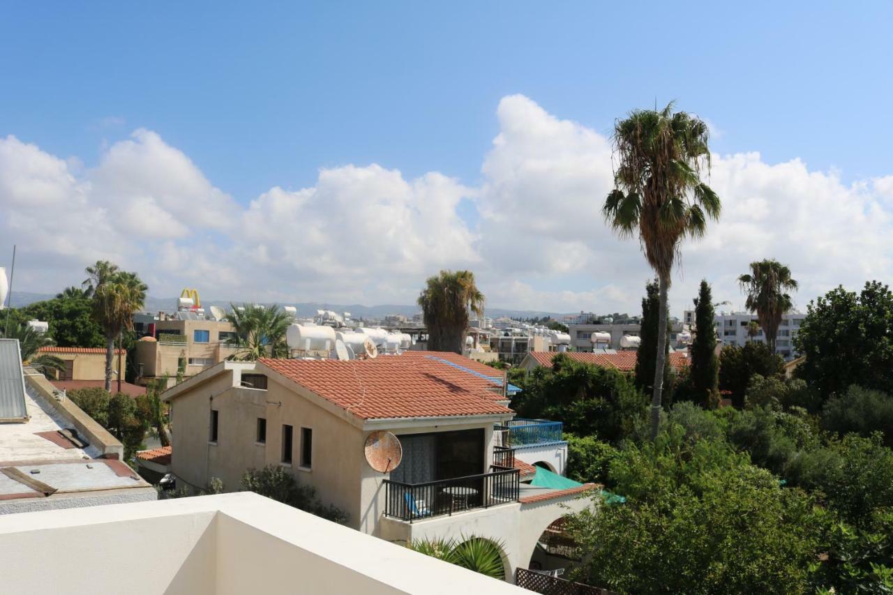 The Paradise Townhouses By Taimoura Paphos Bagian luar foto