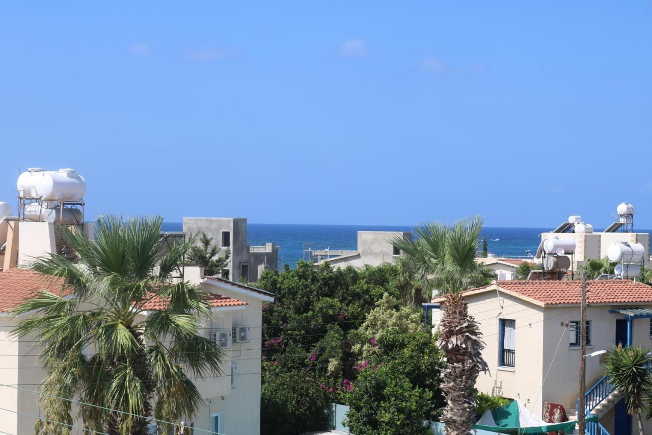 The Paradise Townhouses By Taimoura Paphos Bagian luar foto